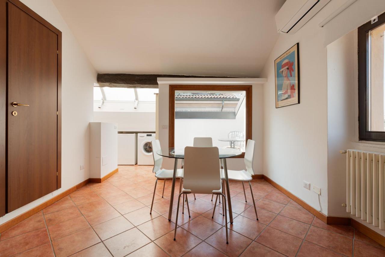 Corso Como Balcony Apartment Milaan Buitenkant foto